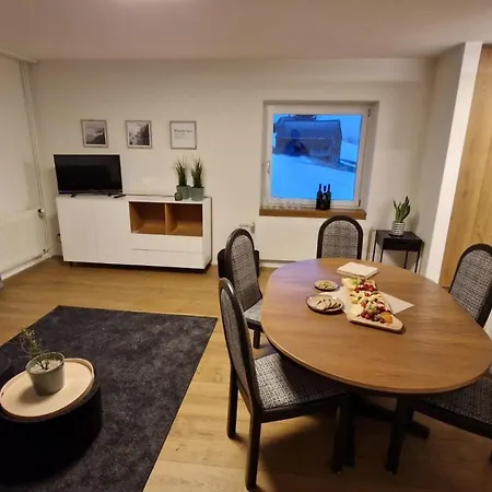 Terrasse & Pistenaehe By Interhome Apartman